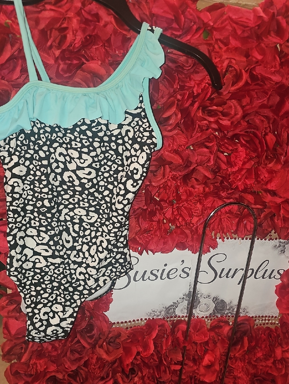 Xhilaration Mint Ruffle Trim Swimsuit Top Black/White Detail Size 7/8